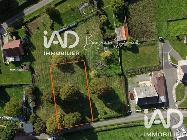 Terrain 896 m²