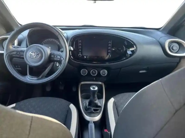 Toyota Aygo X 1.0 vvt-i 72ch design my23 — photo 10