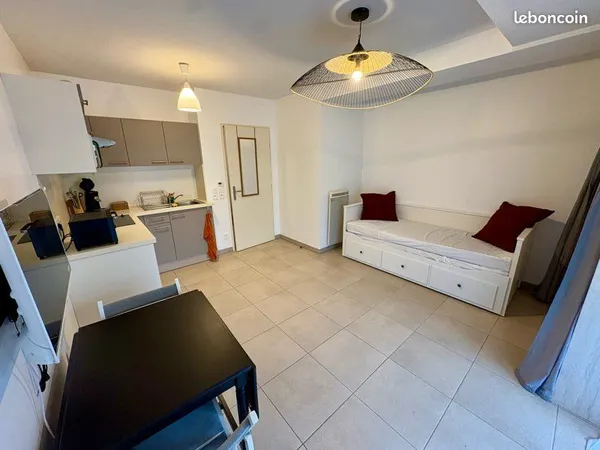 Studio meublé 26 m² + jardin privatif de 17 m² - Le Cannet