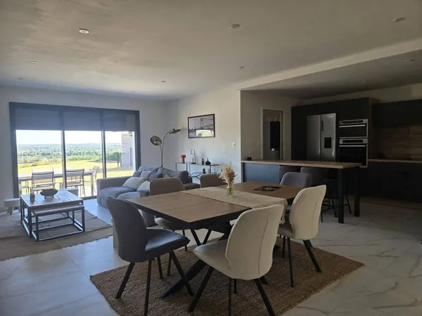 Maison de plain-pied 4 pièces 107 m²