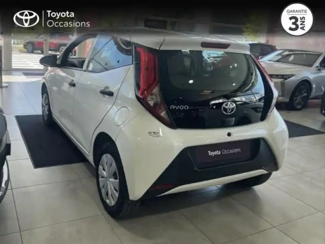 Toyota Aygo 1.0 vvt-i 72ch — photo 2