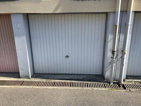 Parking/box 12 m² Gravigny