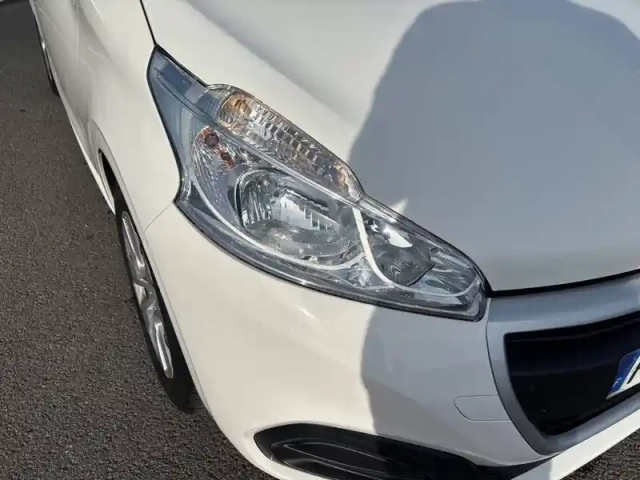 Peugeot 208 puretech 68ch bvm5 — photo 16