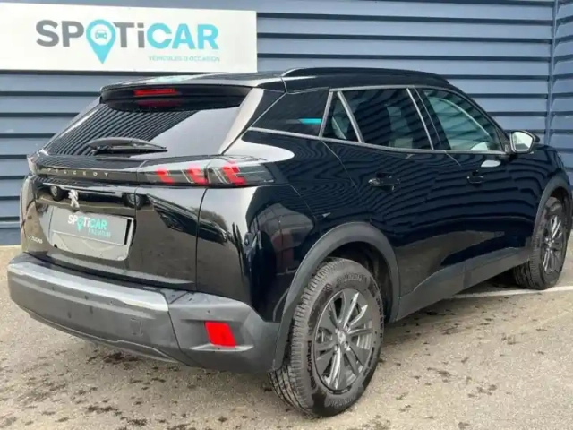 Peugeot 2008 e- 136ch style — photo 4