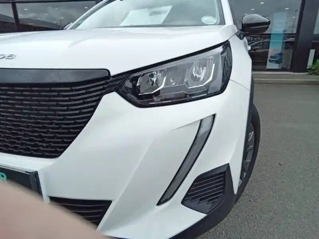 Peugeot 2008 bluehdi 110 s&amp;s bvm6 — photo 36