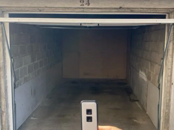 Garage à louer