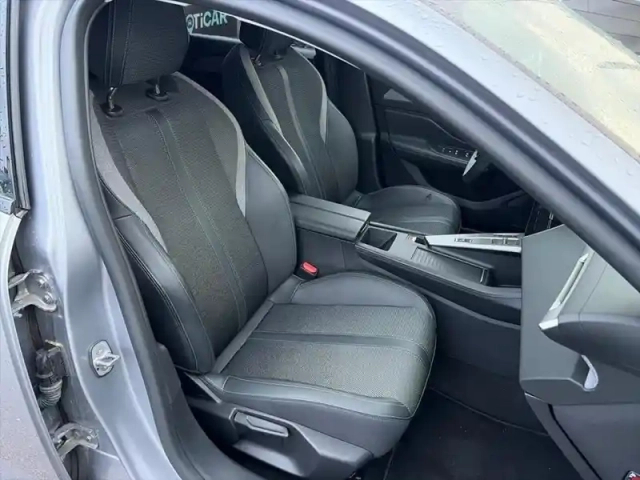 Peugeot 308 sw phev 180 e-eat8 allure pack — photo 9