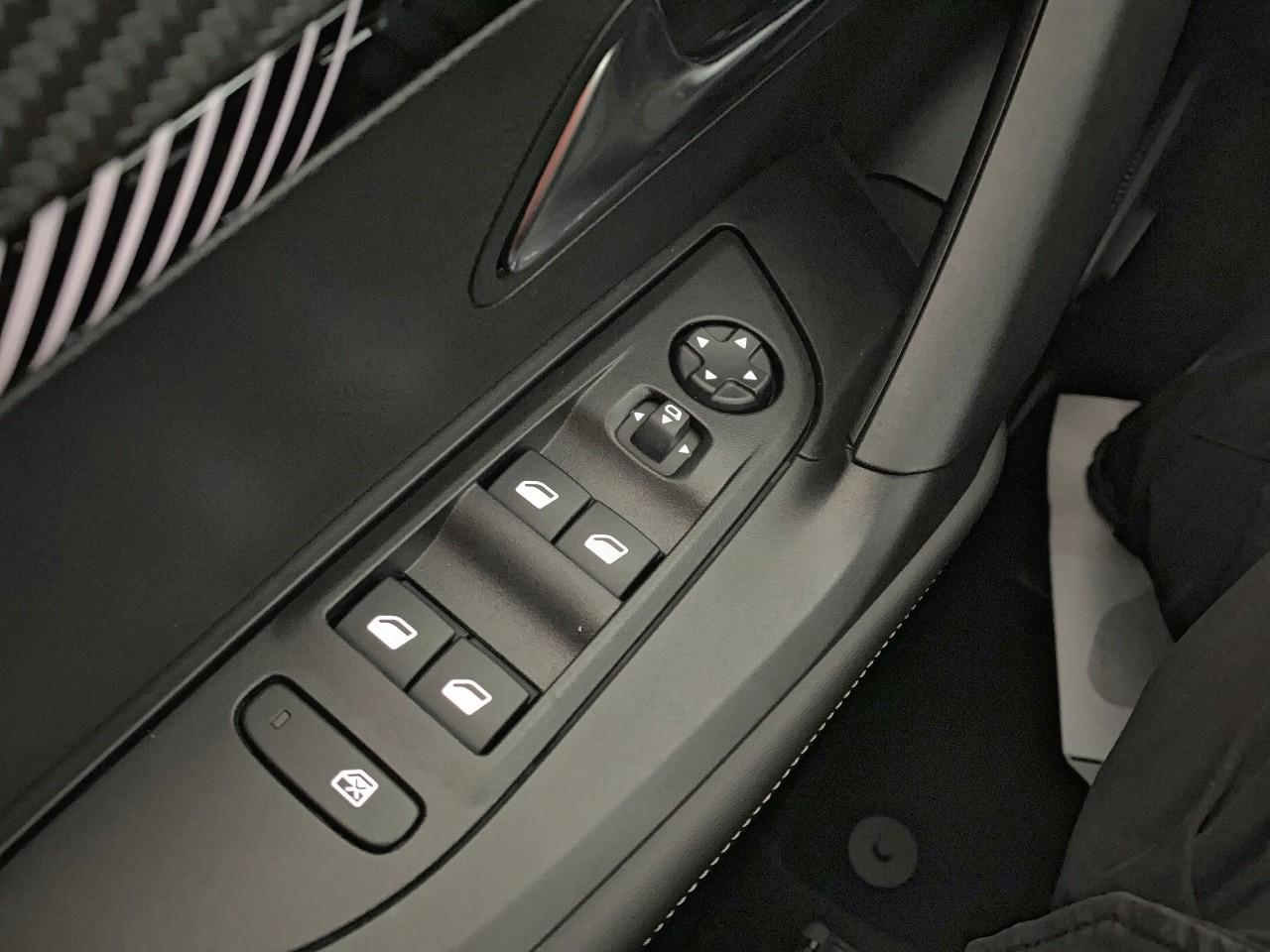 Peugeot 2008 hybrid 145 ch e-dcs6 allure — photo 20