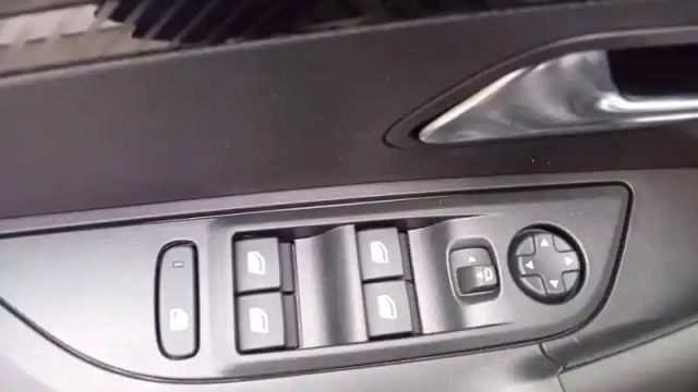 Peugeot 2008 100 s&amp;s bvm6 — photo 20