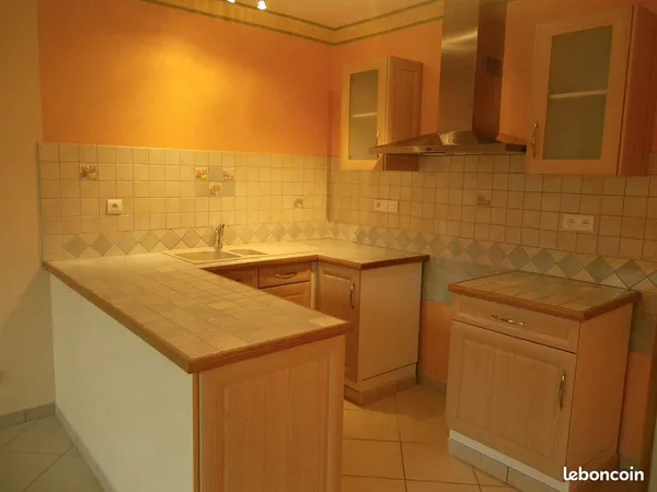 Appartement avec garage et parking