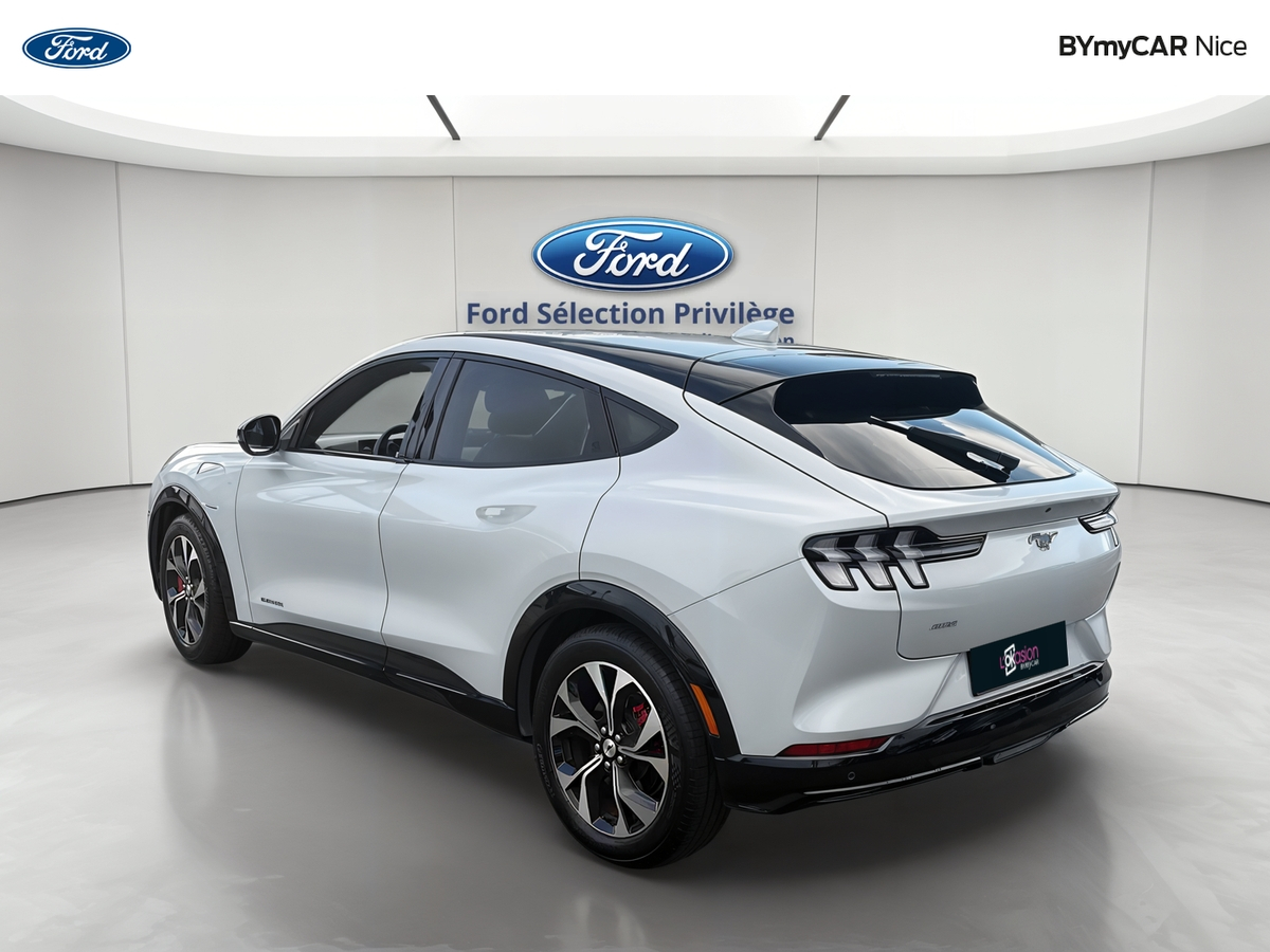 Ford Mustang Mach-E Standard Range 76 kWh 269 ch AWD — photo 3