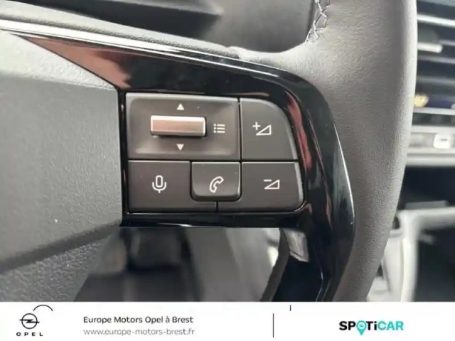 Opel Vivaro fg m 2.2 diesel 180ch sportive automatique — photo 10
