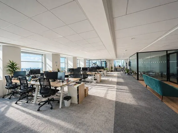 Bureaux 547 m²