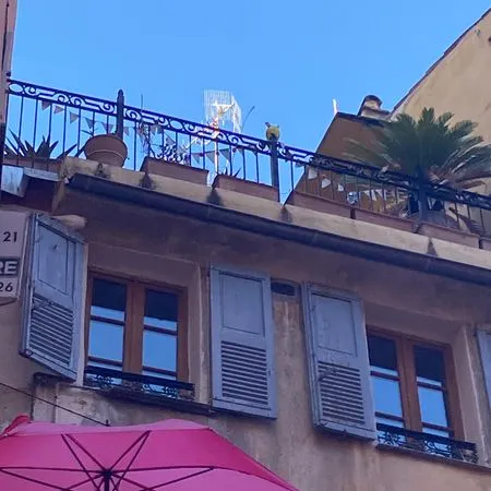 Duplex avec terrasse grasse