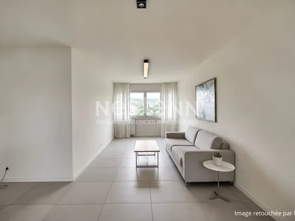 Appartement 4 pièces 85 m2 avec parking couvert