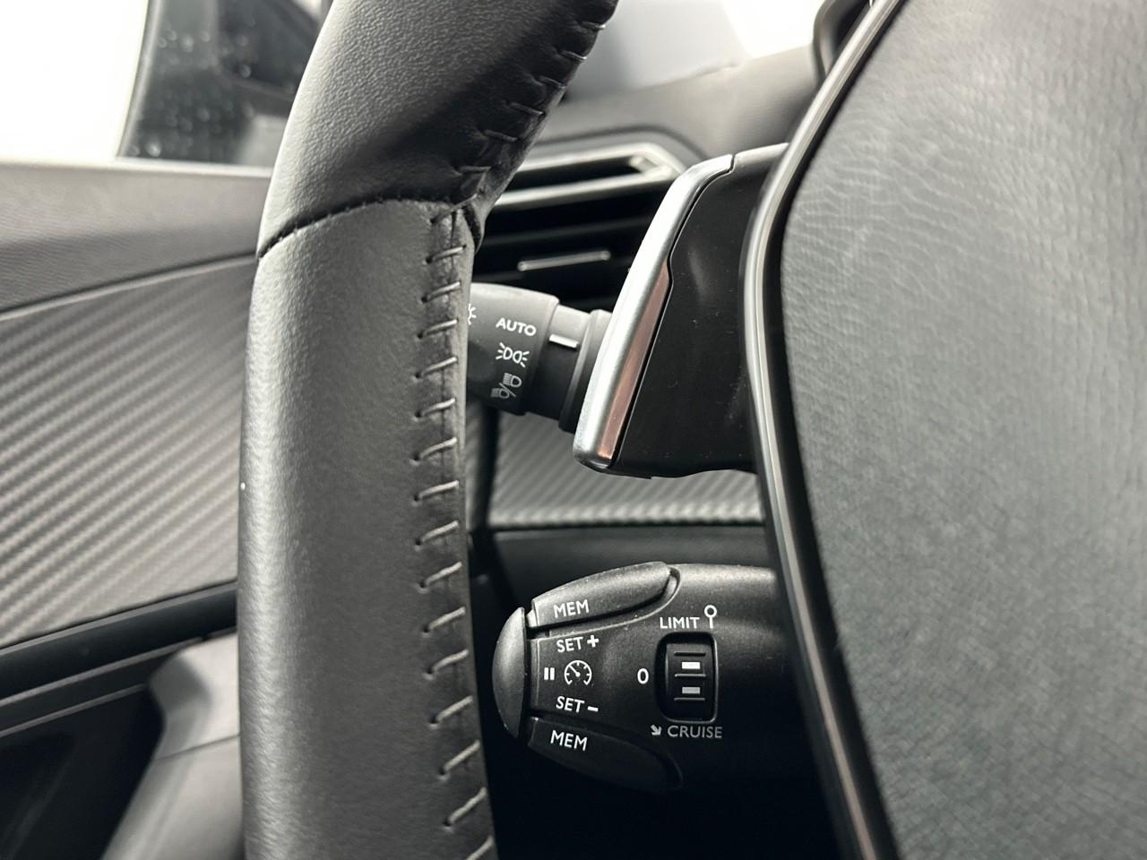 Peugeot 2008 puretech 130 s&s eat8 style — photo 19