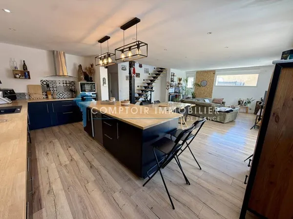 Maison 5 pièces 140 m²