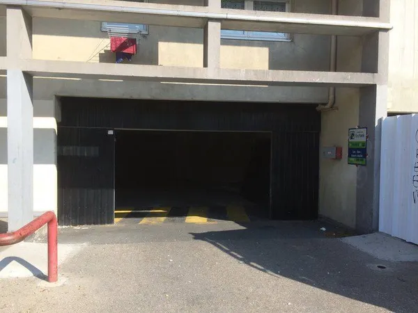 Parking 10 m²