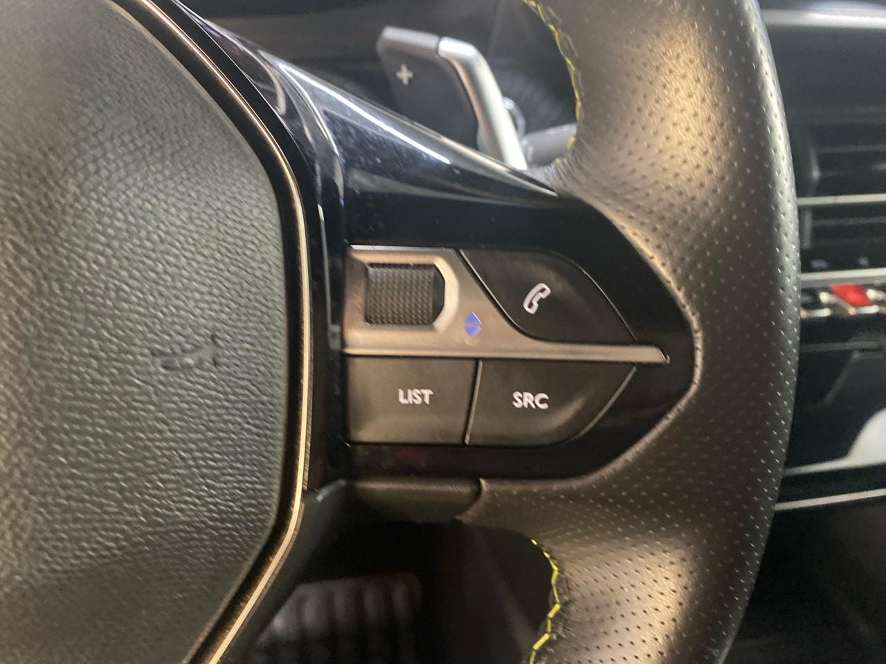Peugeot 2008 puretech 130 s&s eat8 gt — photo 18