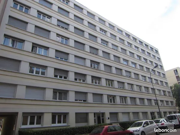 Parking/box 15 m² Saint-Étienne