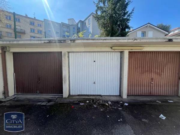 Stationnement Location Saint-Étienne   55€