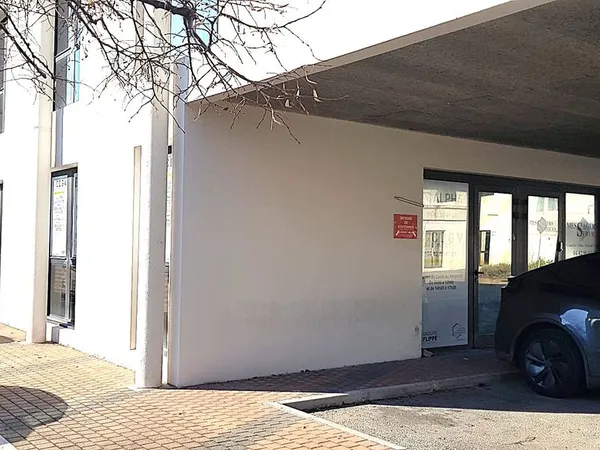 Ens. Bureaux 126m2 env partiellement occupés - REZ DE CHAUSSE 308 000 (Les Milles ACTIMART Aix-à en-