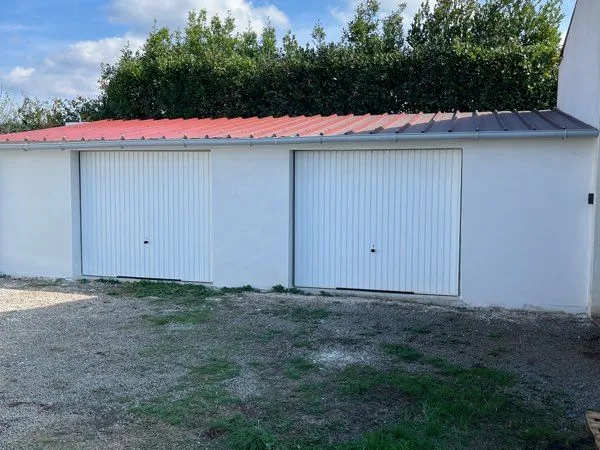 Loue box 14 m2