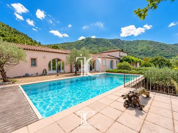 Maison Vente Les Vans 7p 146m² 550000€