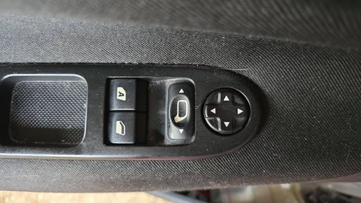 Peugeot 207 1.4 HDi 68 - Plus – 2013 – 118433 km – Diesel – Boîte Manuelle — photo 12