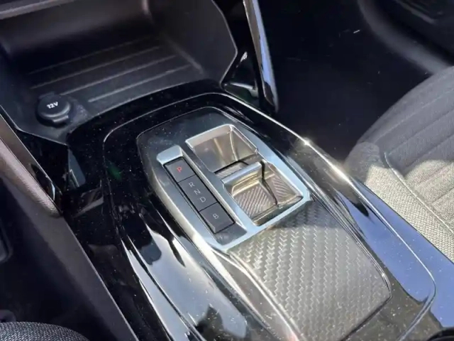 Peugeot 208 electrique 50 kwh 136ch — photo 14