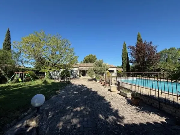 Maison 8 pièces 200 m²