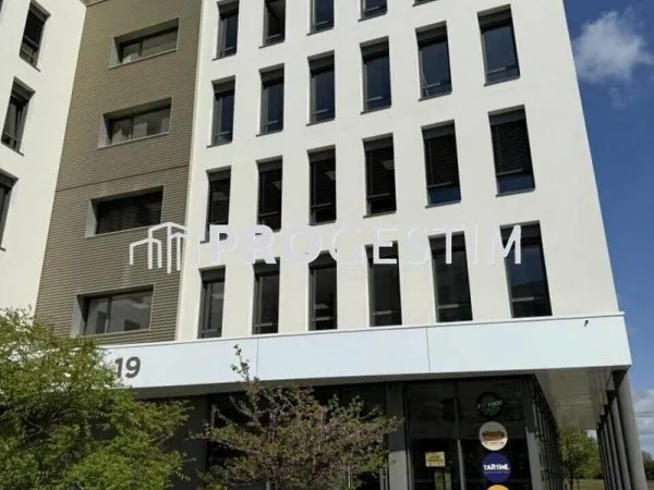 Bureau 144 m²