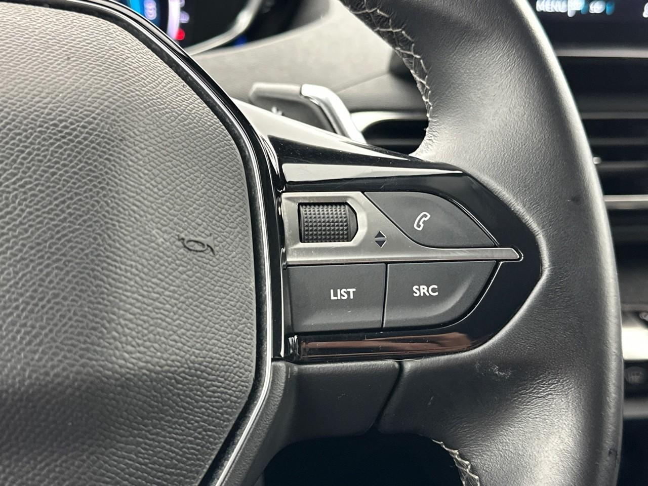 Peugeot 3008 hybrid 225 e-eat8 allure pack — photo 19