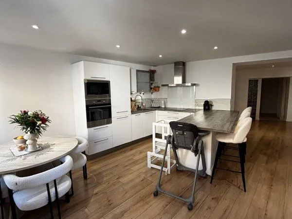 🏡 À VENDRE - Appartement duplex atypique de 91 m² - Centre-ville de Roquevaire