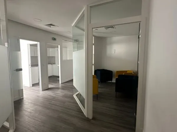 Local professionnel 58 m²
