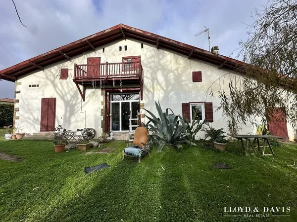 Maison 6 pièces 224 m²