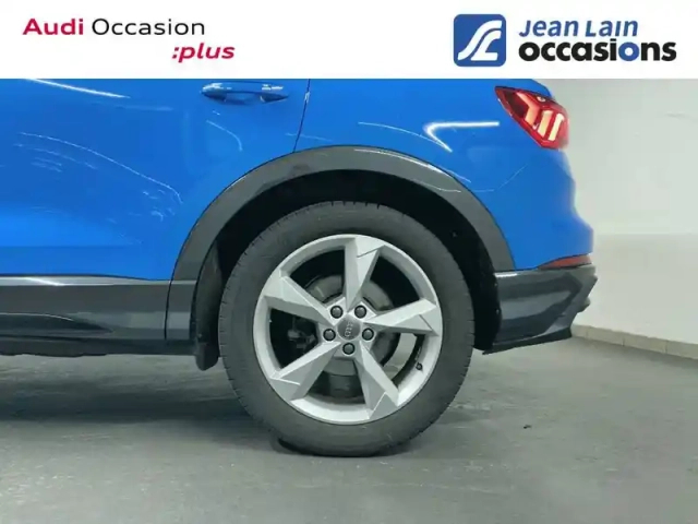 Audi Q3 35 tfsi 150 ch s tronic 7 — photo 29