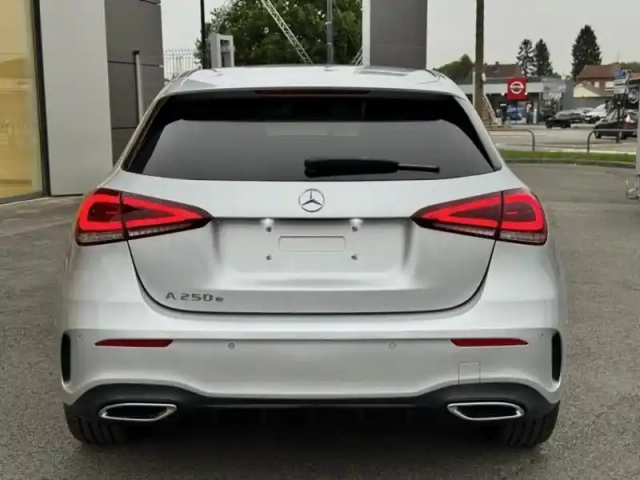 Mercedes Classe A 250 e 160+102ch amg line 8g-dct 8cv — photo 4