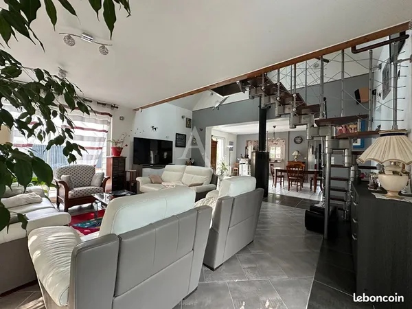 Propriété 7 pièces 227 m²