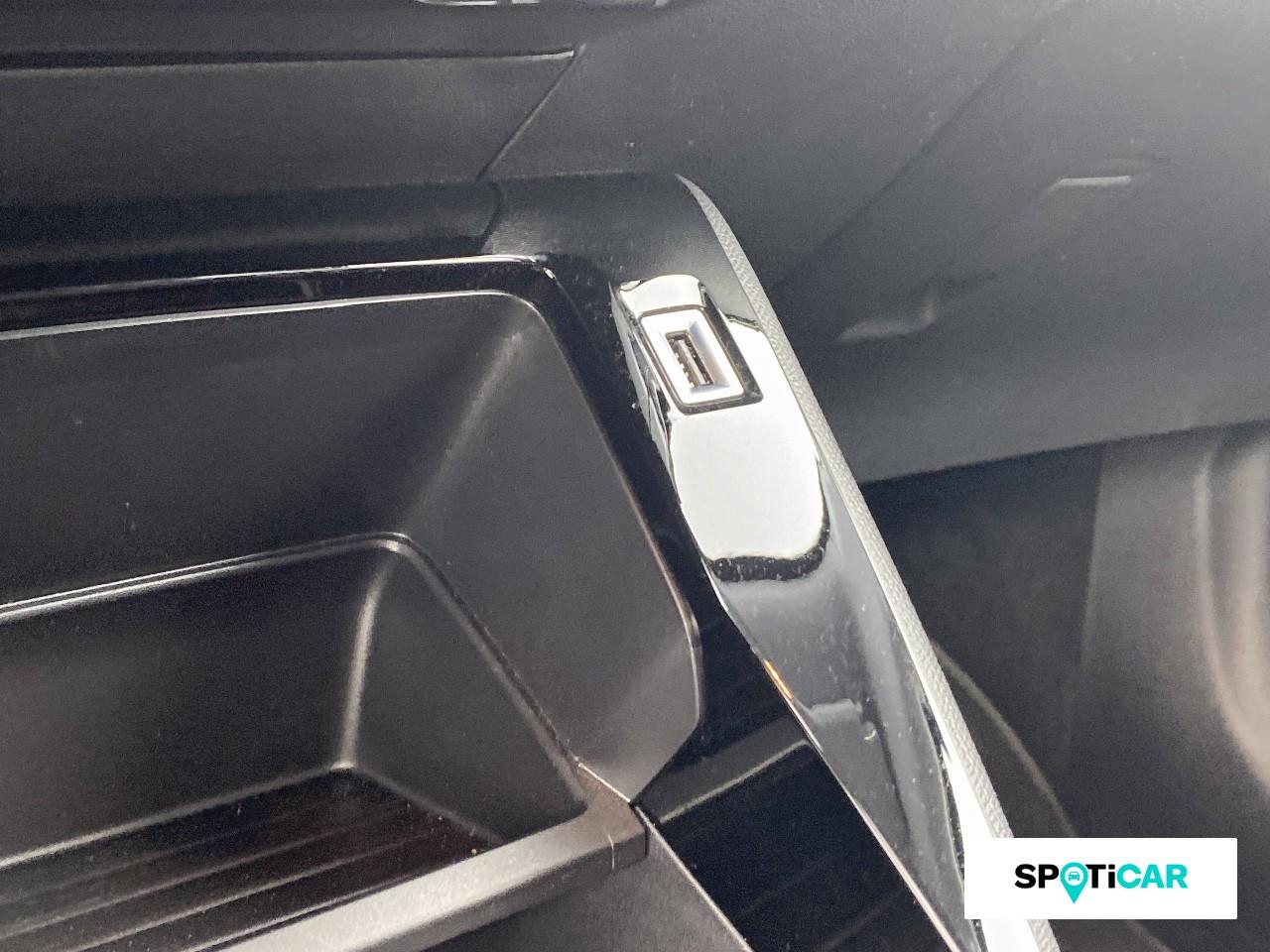 Peugeot 2008 1.2 puretech 130ch s&s style eat8 — photo 16