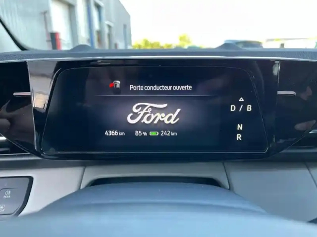 Ford Explorer 170ch standard range 52kwh style rwd — photo 13