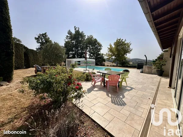 Propriété 9 pièces 300 m²