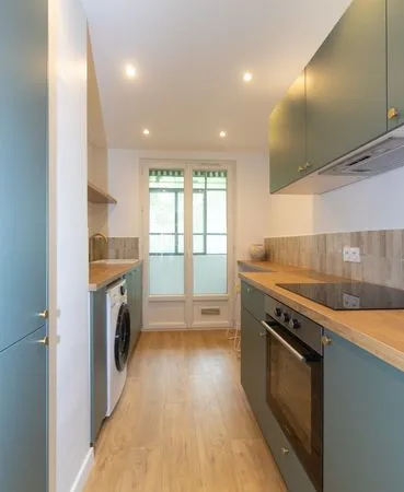 Marseille 5e - Saint-Pierre / La Blancarde : T3 meublé de 55 m² entièrement rénové avec loggia, au c