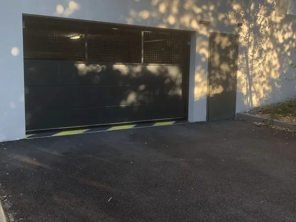 Garage box parking sécurisé