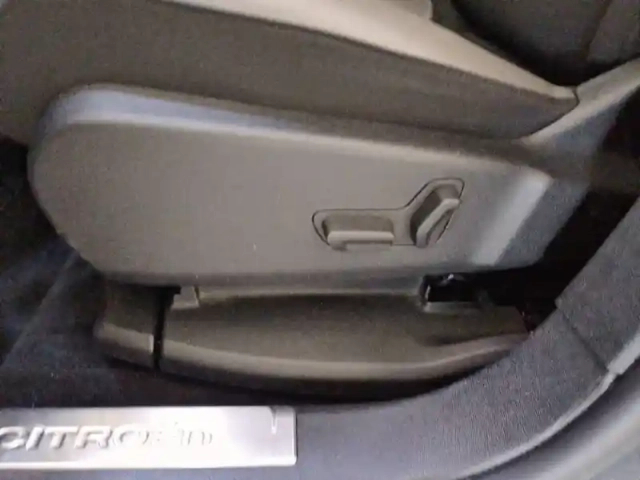 Citroën C5 Aircross hybride rechargeable 225 s&amp;s e-eat8 — photo 102