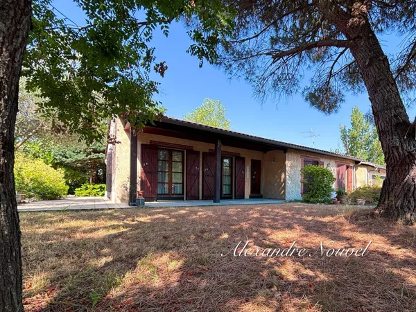 Maison familiale 4 pièces - 141 m² - Terrain de 2 002 m² - Fronton