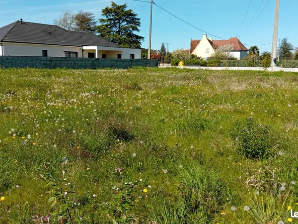2 terrains viabilisés de1139 m2 chacun à 5 km de PAU