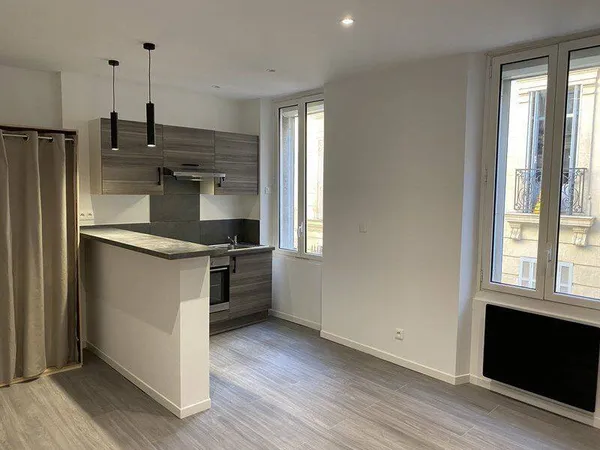 Studio 1 pièce 28 m²