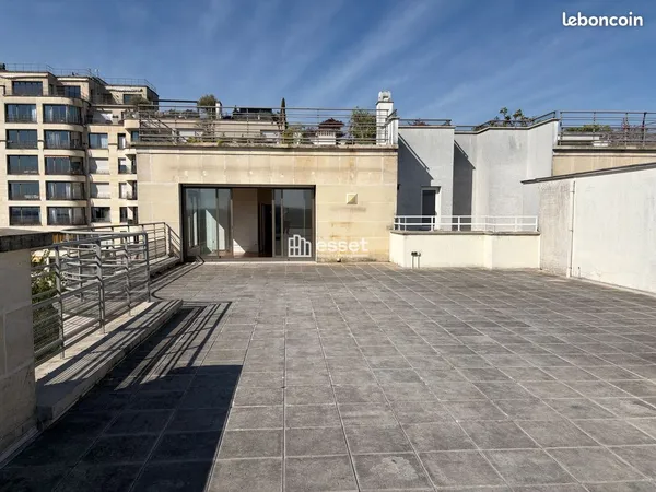 Appartement 7 Pièces 207m² à louer 6850 - SAINT CLOUD 92210