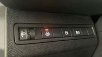 Peugeot 3008 HYBRID 225ch Allure Pack e-EAT8 — photo 28